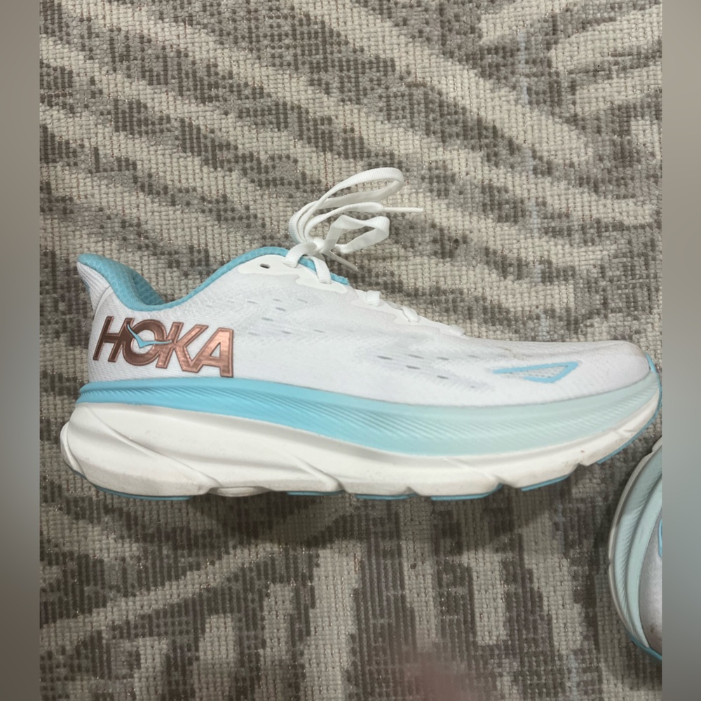 Like New Hoka Clifton 9